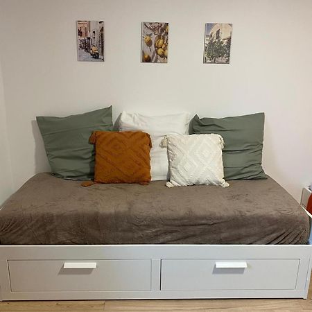 Chambre Familiale Independante Avec Salle De Bain Privee 普瓦捷 外观 照片